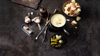 Fondue au chocolat et aux fruits fraichement coupées