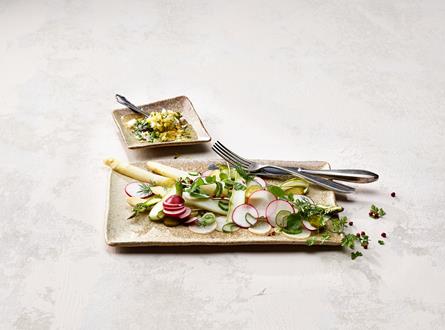 Bunter Spargelsalat mit Eier-Cornichon Vinaigrette | Chirat Rezept