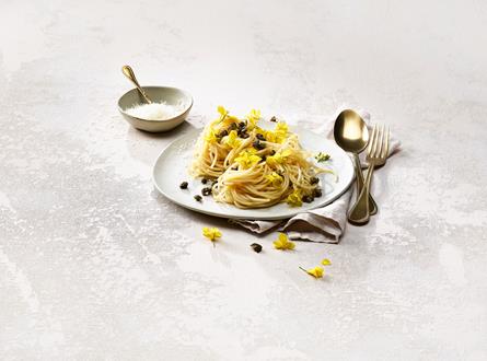 Spaghetti mit Rapsblüten und frittierten Kapern | Chirat Rezept